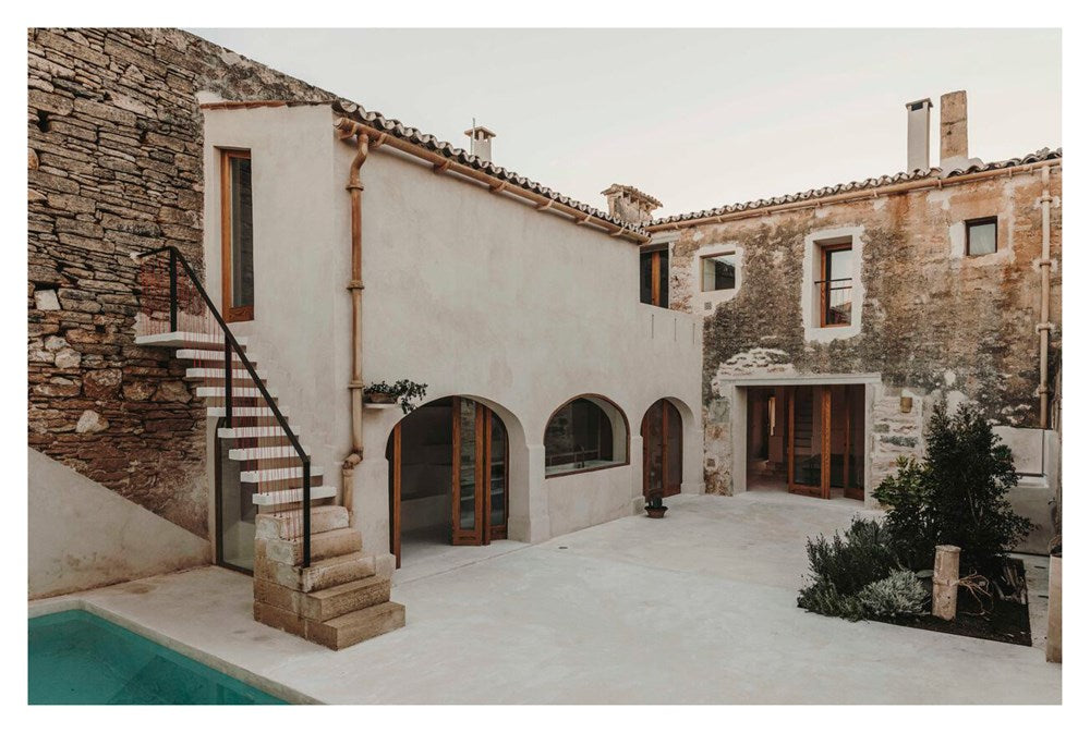The Mediterranean Home