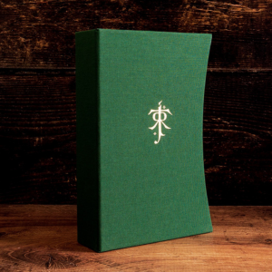 The Hobbit Deluxe Illustrated by the Author: Special Edition (Tolkien Illustrated Editions)