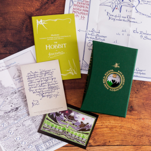 The Hobbit Deluxe Illustrated by the Author: Special Edition (Tolkien Illustrated Editions)