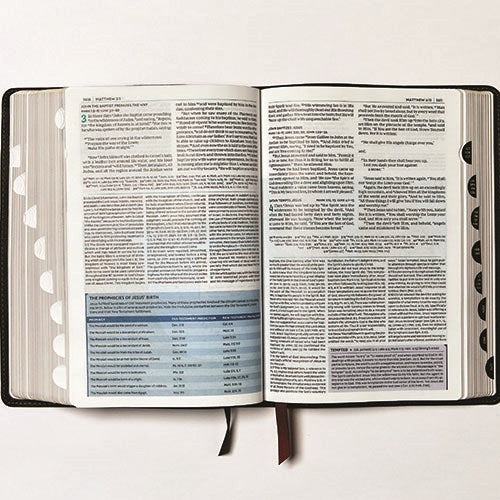 NKJV Study Bible, Leathersoft, Red, Full-Color, Thumb Indexed, Comfort Print