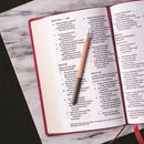 NKJV, End-of-Verse Reference Bible, Personal Size Large Print, Leathersoft, Green, Red Letter, Comfort Print