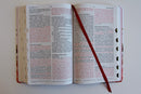 Biblia Reina Valera 1960 letra grande. Tela rosada con flores, manual con índice / Spanish Bible RVR 1960, Large Print, Pink Floral Cloth with Index (Spanish Edition)