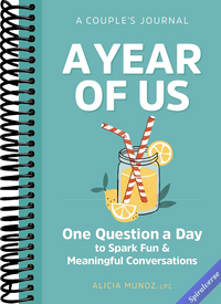 A Year of Us: A Couple's Journal: One Question a Day to Spark Fun and Meaningful Conversations (Question a Day Couple's Journal)
